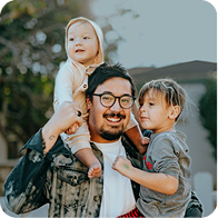 Familie mit Kleinkindern als Repräsentation von Museumsfamilien
